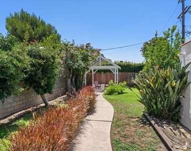 8908 Gibson Street - Photo Thumbnail 11