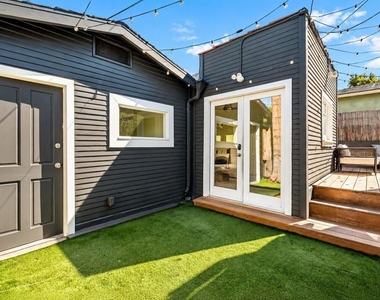 1605 Cabrillo Avenue - Photo Thumbnail 15