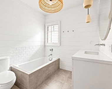 1605 Cabrillo Avenue - Photo Thumbnail 13