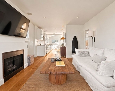 1605 Cabrillo Avenue - Photo Thumbnail 5