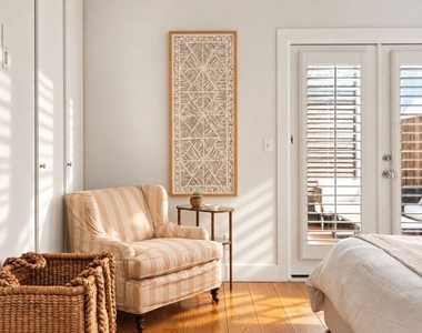 1605 Cabrillo Avenue - Photo Thumbnail 10