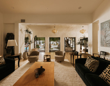3211 Retreat Court - Photo Thumbnail 6