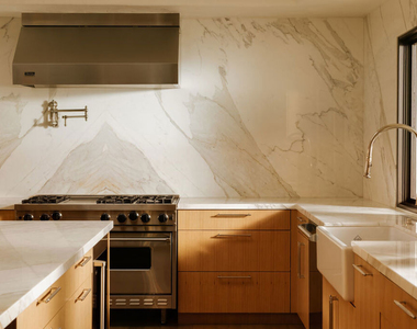 3211 Retreat Court - Photo Thumbnail 8