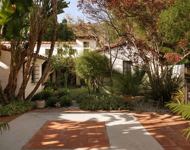 3211 Retreat Court - Photo Thumbnail 30