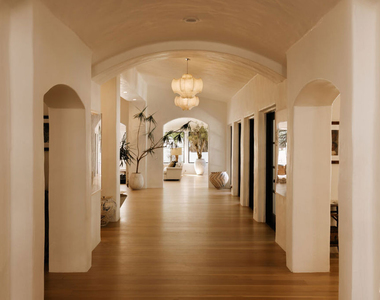 3211 Retreat Court - Photo Thumbnail 9