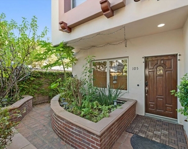 272 N Chester Avenue - Photo Thumbnail 1
