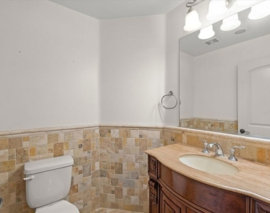 272 N Chester Avenue - Photo Thumbnail 9
