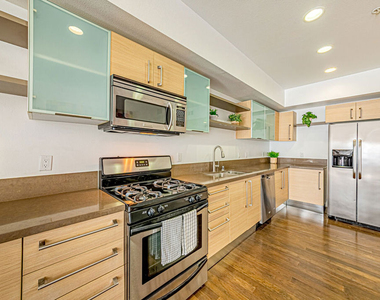 1234 Wilshire Boulevard - Photo Thumbnail 2