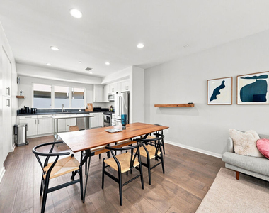 2928 Rowena Avenue - Photo Thumbnail 3