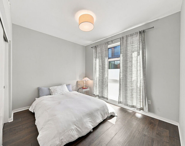 2928 Rowena Avenue - Photo Thumbnail 14