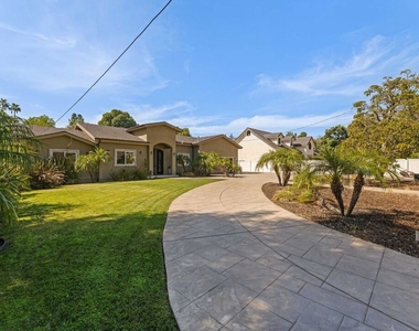 8817 Encino Avenue - Photo Thumbnail 64