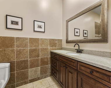 8817 Encino Avenue - Photo Thumbnail 30