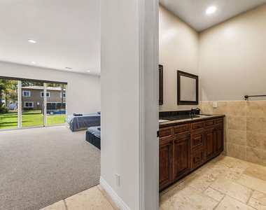 8817 Encino Avenue - Photo Thumbnail 69