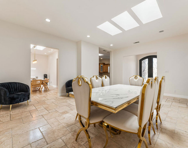 8817 Encino Avenue - Photo Thumbnail 22