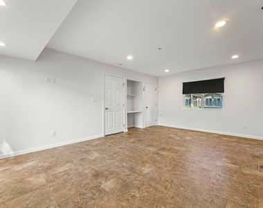 8817 Encino Avenue - Photo Thumbnail 65