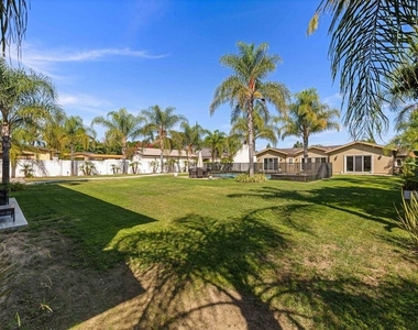 8817 Encino Avenue - Photo Thumbnail 3