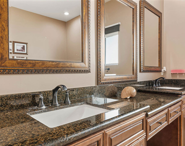 8817 Encino Avenue - Photo Thumbnail 12