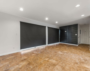 8817 Encino Avenue - Photo Thumbnail 61