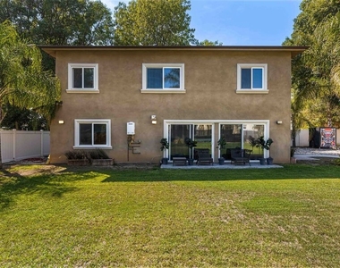 8817 Encino Avenue - Photo Thumbnail 44