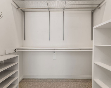 8817 Encino Avenue - Photo Thumbnail 70