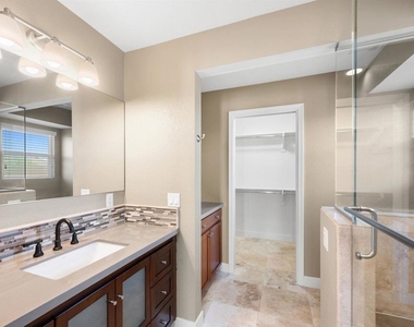 6811 Boxford Drive - Photo Thumbnail 25