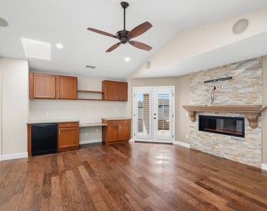 6811 Boxford Drive - Photo Thumbnail 23