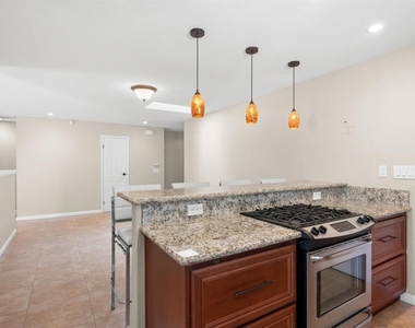 6811 Boxford Drive - Photo Thumbnail 17