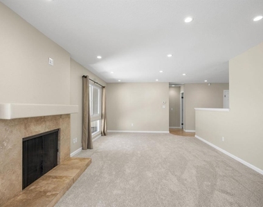 6811 Boxford Drive - Photo Thumbnail 10