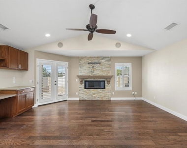 6811 Boxford Drive - Photo Thumbnail 21