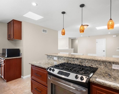 6811 Boxford Drive - Photo Thumbnail 19