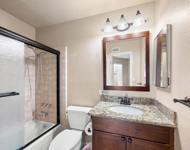 6811 Boxford Drive - Photo Thumbnail 33