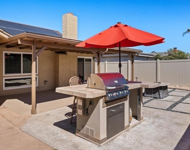 6811 Boxford Drive - Photo Thumbnail 41
