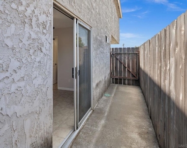 3625 43rd St - Photo Thumbnail 9