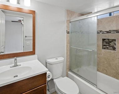 3625 43rd St - Photo Thumbnail 6