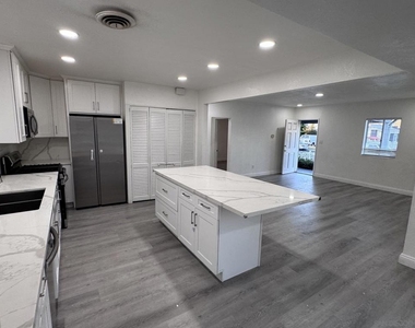 228 Richardson - Photo Thumbnail 3