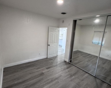 228 Richardson - Photo Thumbnail 16
