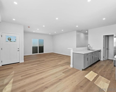10349 Lipscomb Dr - Photo Thumbnail 7