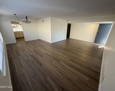 2175 Stoneman Street - Photo Thumbnail 2