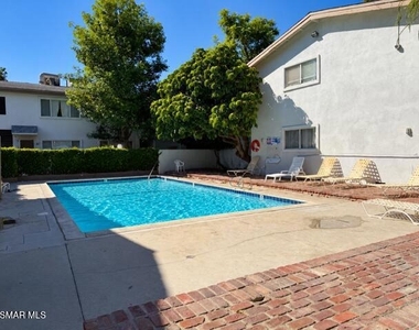 18619 Collins Street - Photo Thumbnail 29