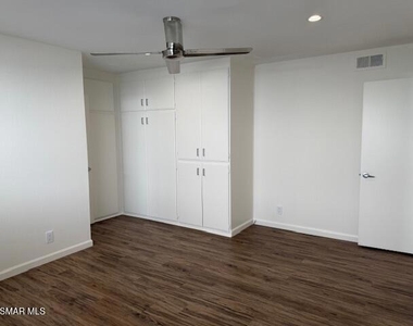18619 Collins Street - Photo Thumbnail 23