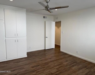 18619 Collins Street - Photo Thumbnail 22