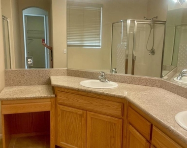 49634 Wayne Street - Photo Thumbnail 15