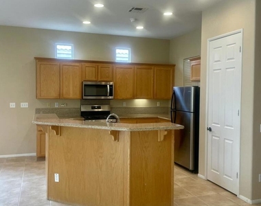 49634 Wayne Street - Photo Thumbnail 6