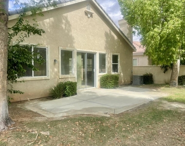 49634 Wayne Street - Photo Thumbnail 3
