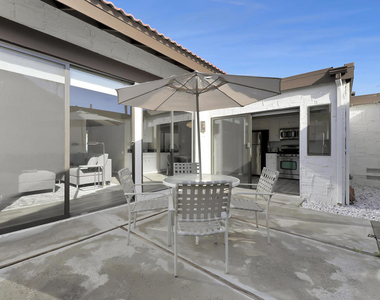 2545 Miramonte Circle W - Photo Thumbnail 17