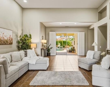 2 Brentwood Way - Photo Thumbnail 3