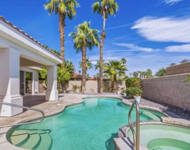 2 Brentwood Way - Photo Thumbnail 6
