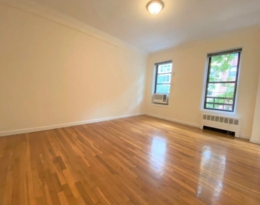 East 74th Street - Photo Thumbnail 2