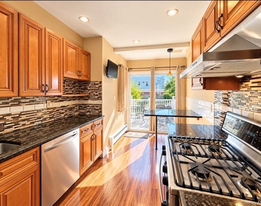 13311 Sitka Street - Photo Thumbnail 5