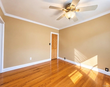 13311 Sitka Street - Photo Thumbnail 7